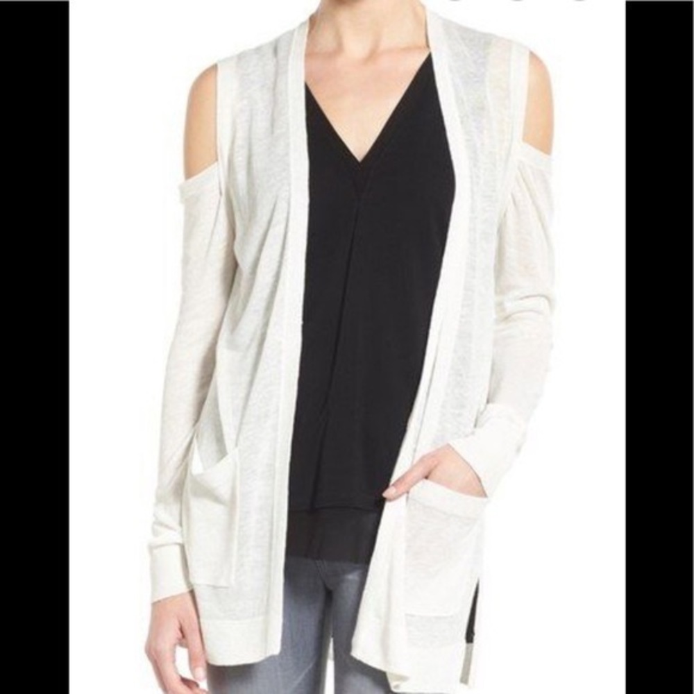 Trouve Linen Blend Cold Shoulder Sweater